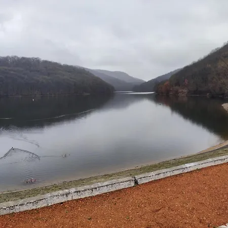 Belezúg-lak Сasa de vacaciones Nekezseny